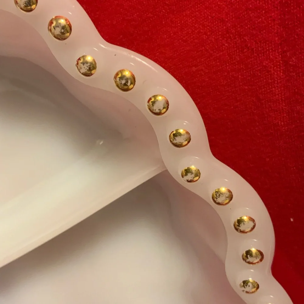 MILK GLASS DISH - Picture 3 of 4